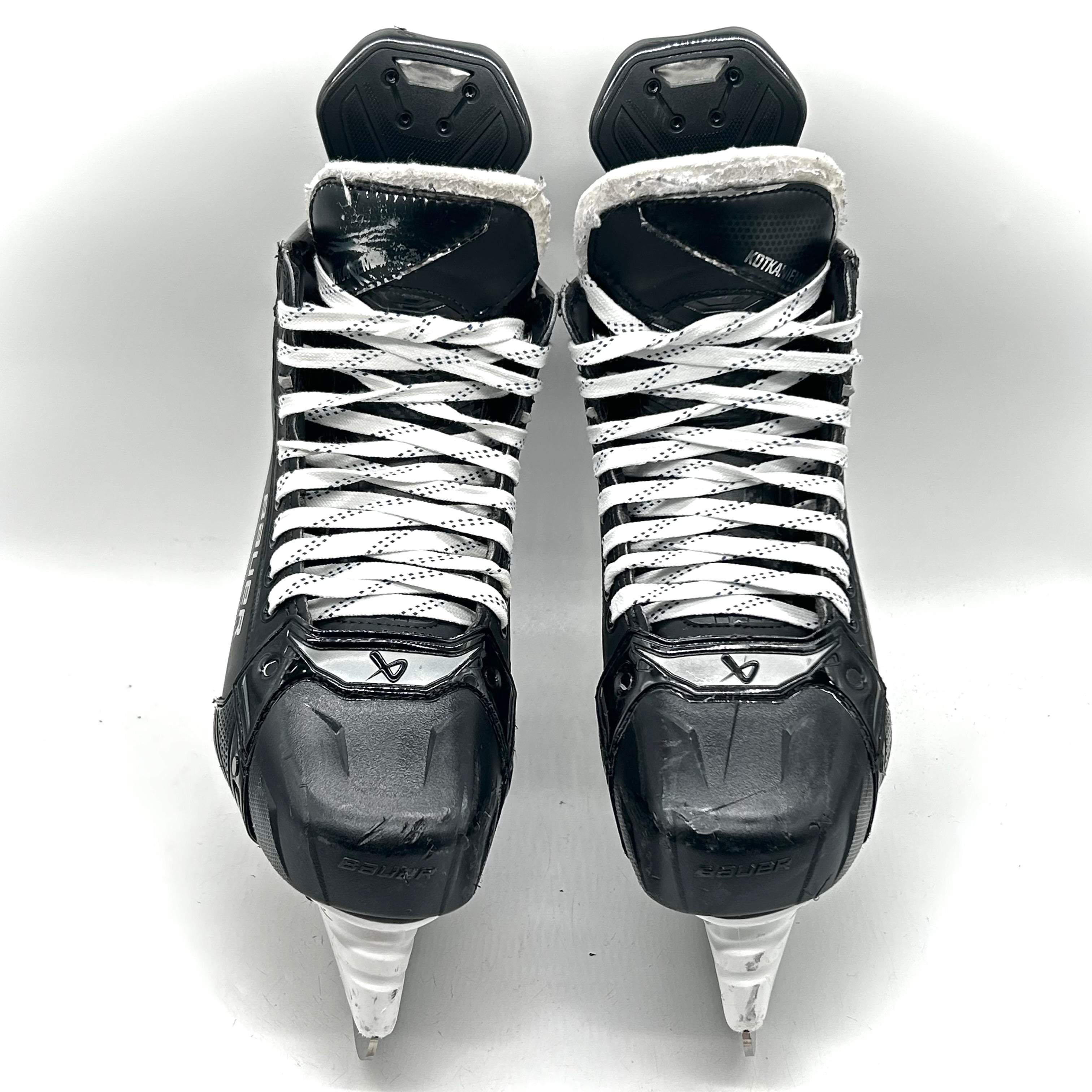 Bauer Supreme Shadow - Patins NHL Pro Stock d'occasion - Jesperi Kotkaniemi - Taille 8 7/8D